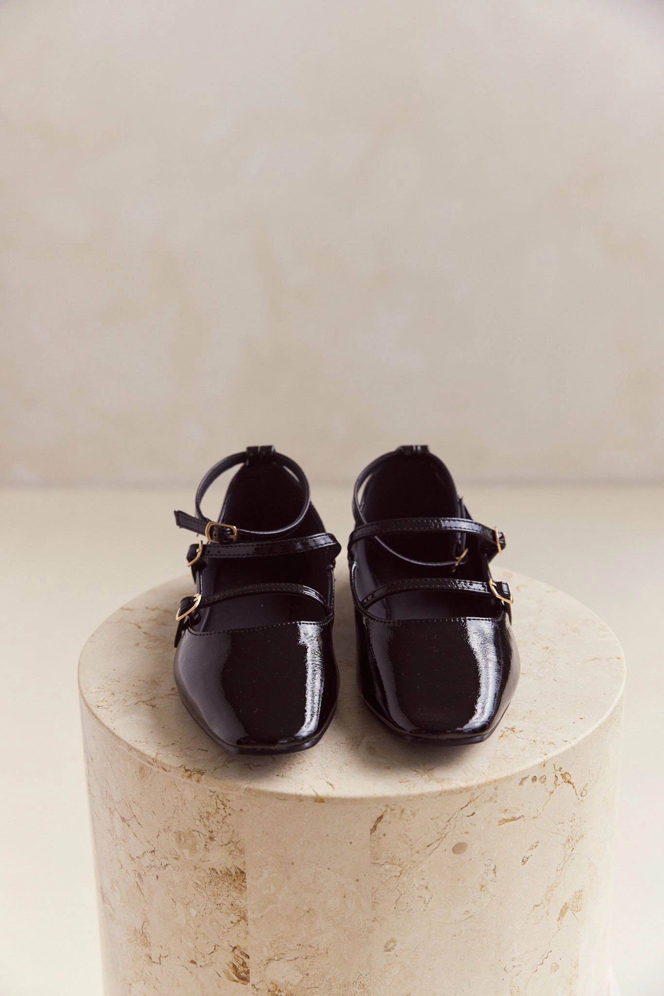 Alex Flat (Black)