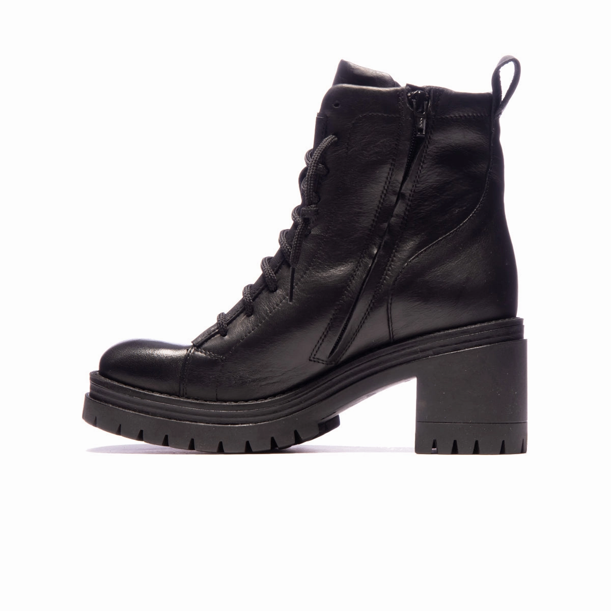 Almere Black Leather