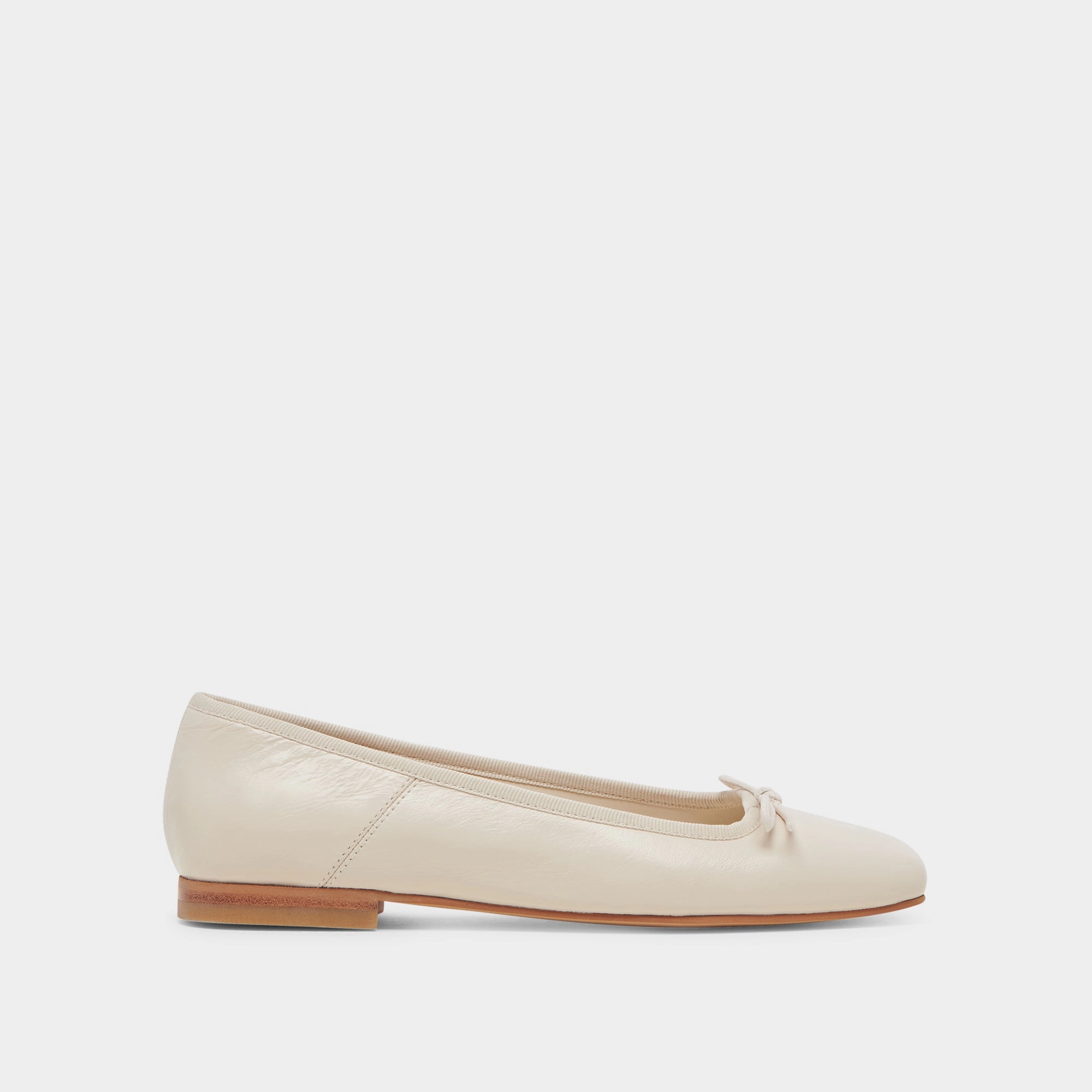 ANISA BALLET FLATS CREME CRINKLE PATENT