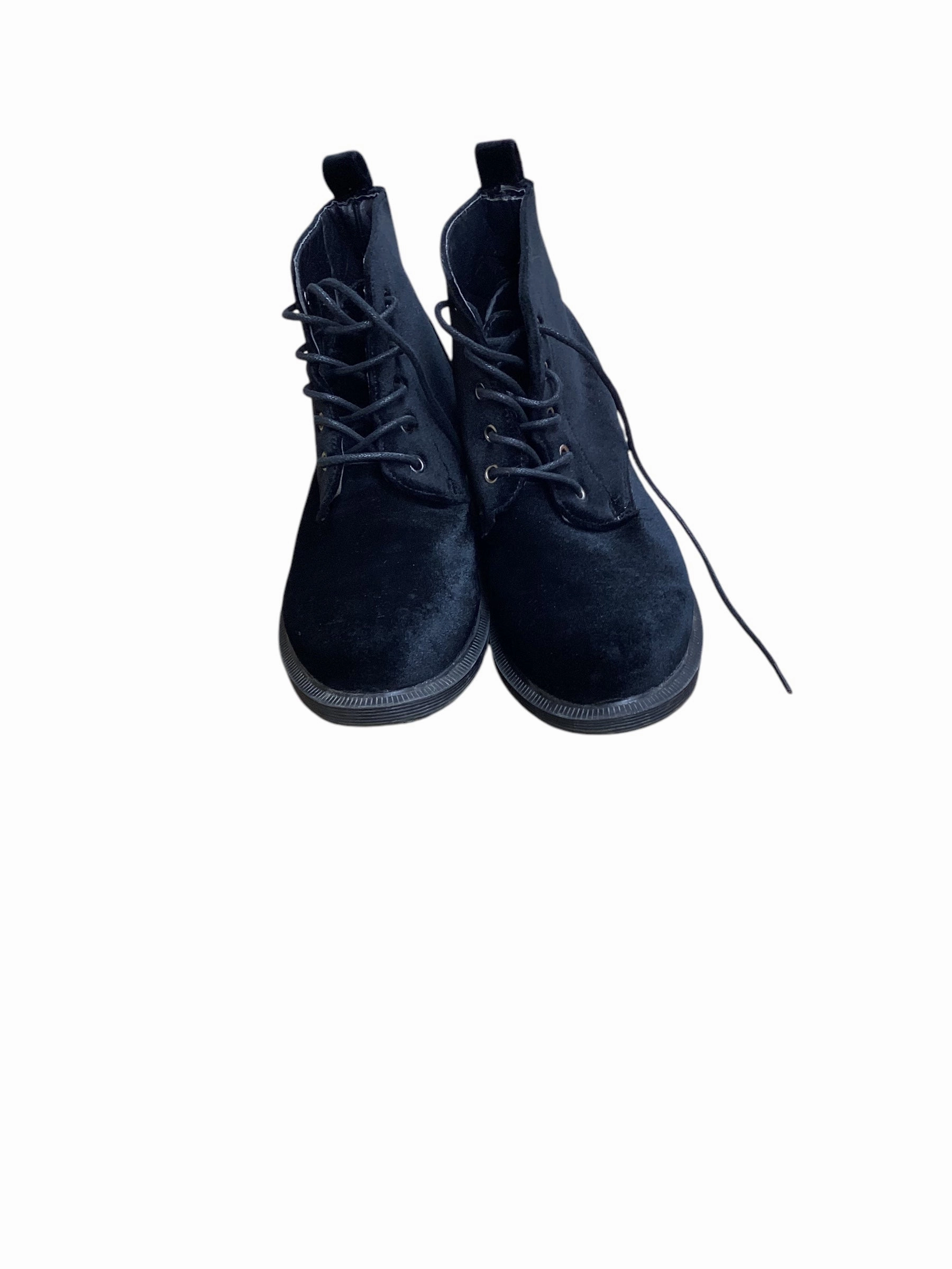 Boots Ankle Flats By Clothes Mentor In Black, Size: 9