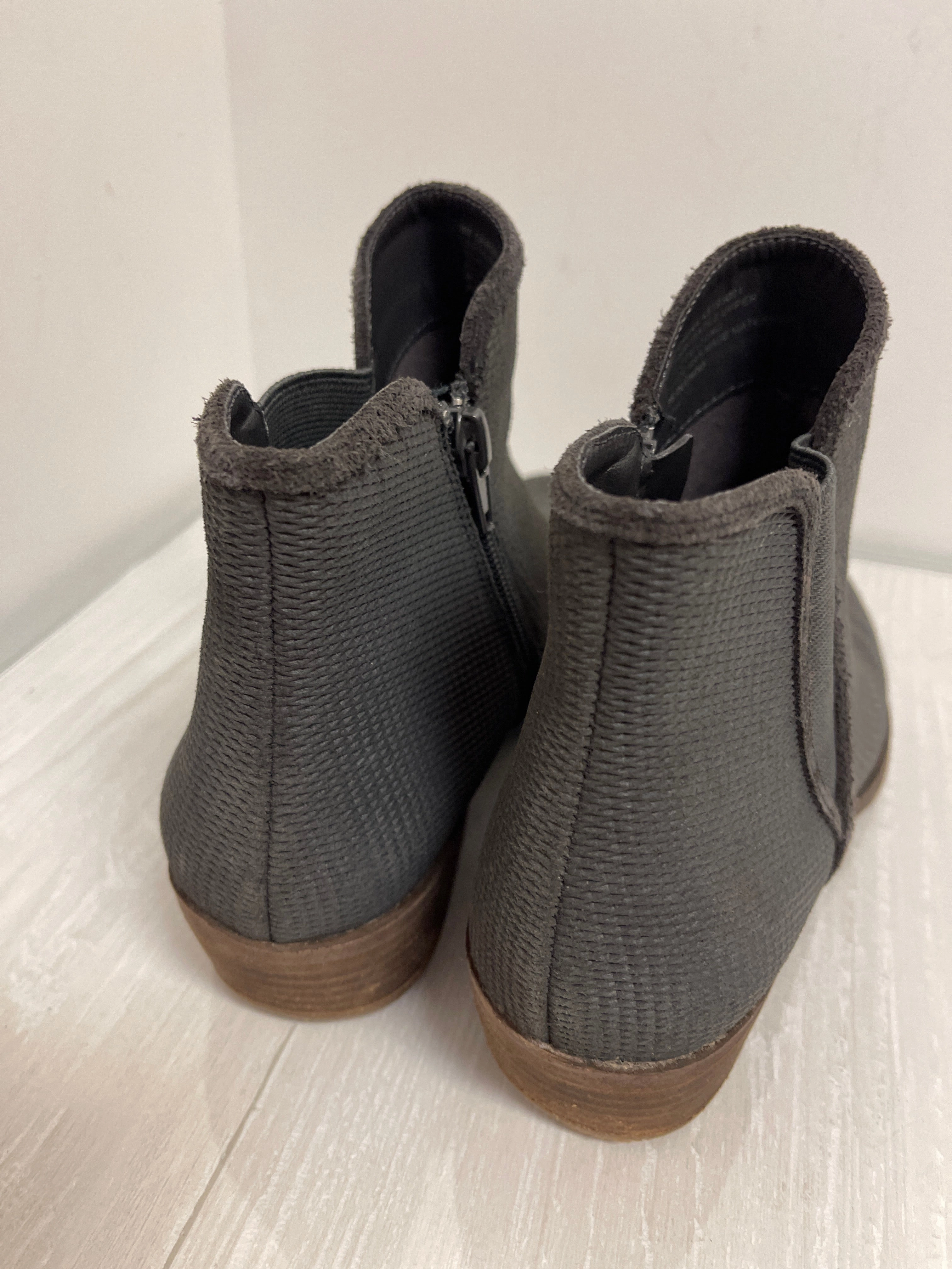 Boots Ankle Flats By Kensie In Grey, Size: 8