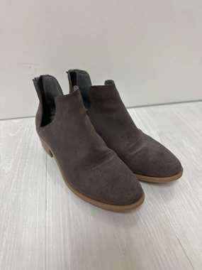 Boots Ankle Heels By Steve Madden In Taupe, Size: 8