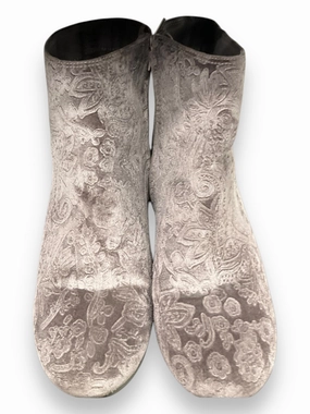Boots Ankle Heels By Zigi Soho In Grey, Size: 9