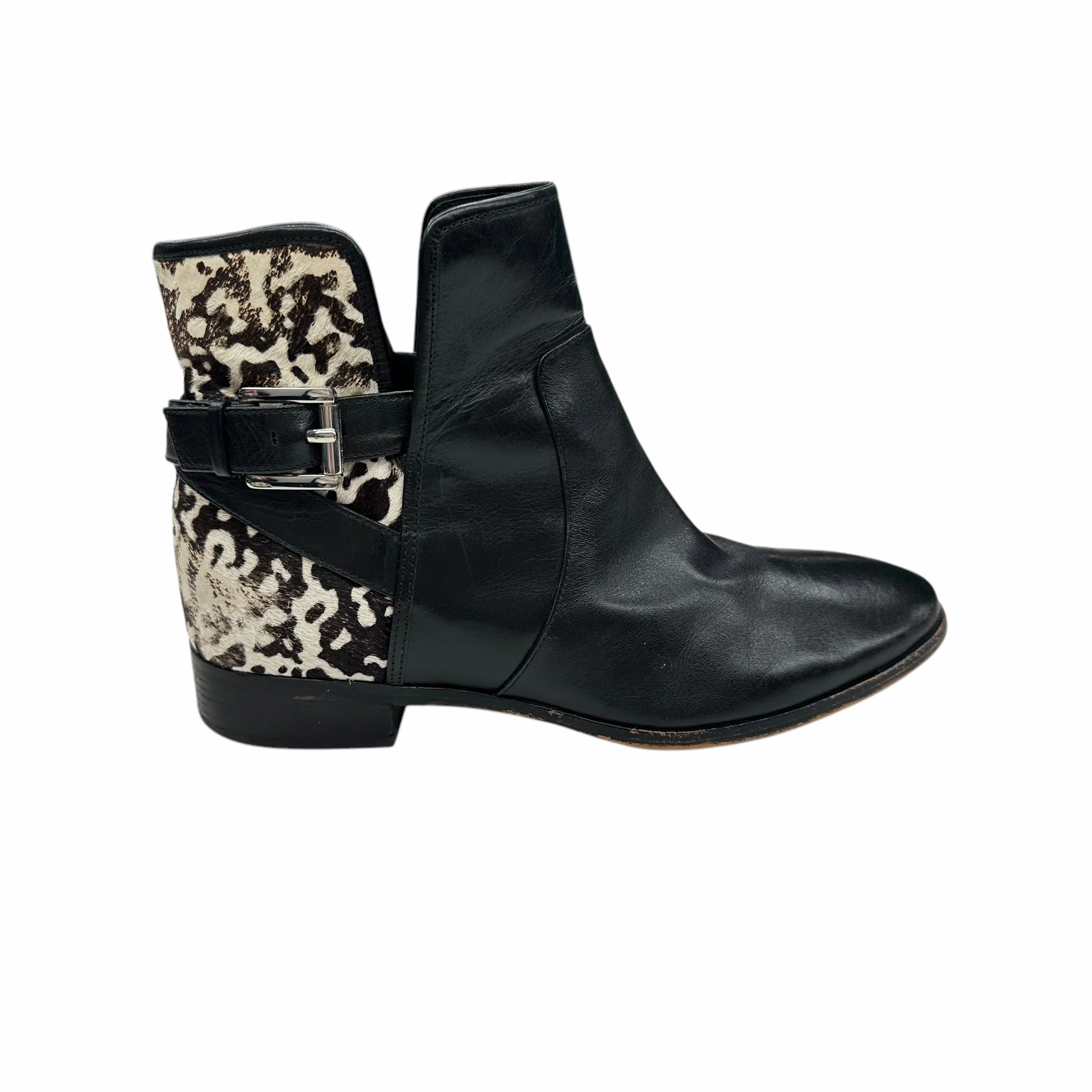 Boots Designer By Michael Kors In Black & Cream, Size:7.5