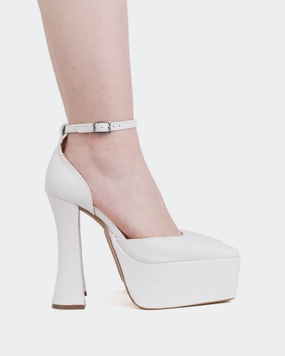 Cabaret White Leather/Cuir Blanc