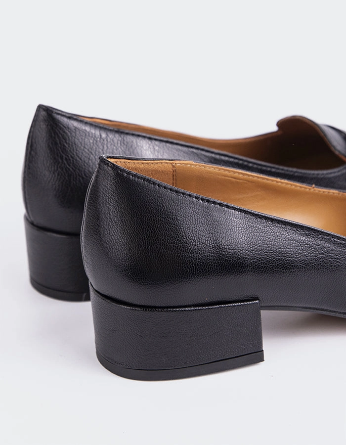 Catrine Black Leather