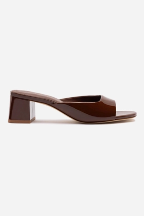 Chloe Gosselin by Larroudé Anah Mule In Brown Patent Leather