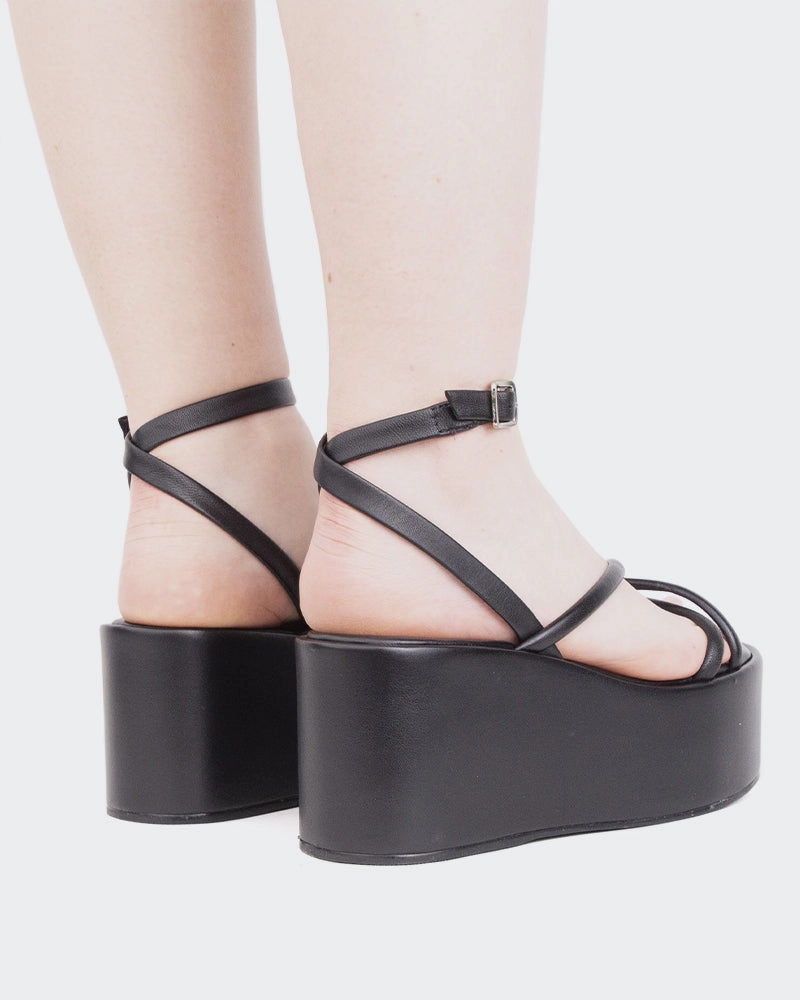 Dionira Black Leather