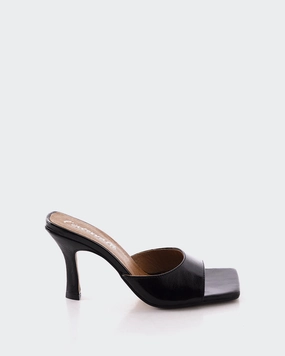 Elafonisi Black Leather