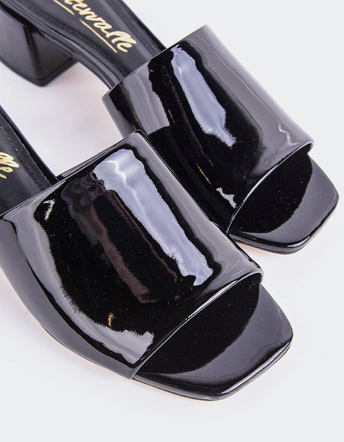 Fortunata Black Naplack