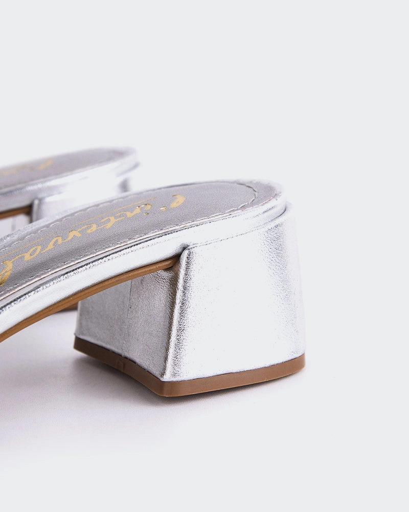 Fortunata Silver Metal