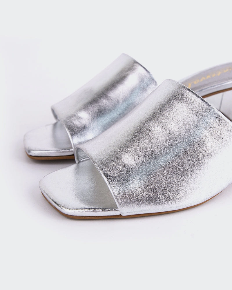 Fortunata Silver Metal