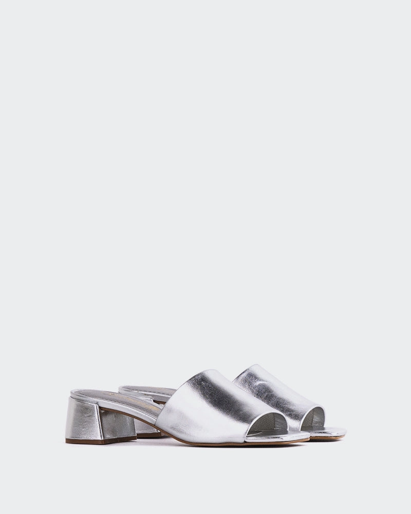 Fortunata Silver Metal