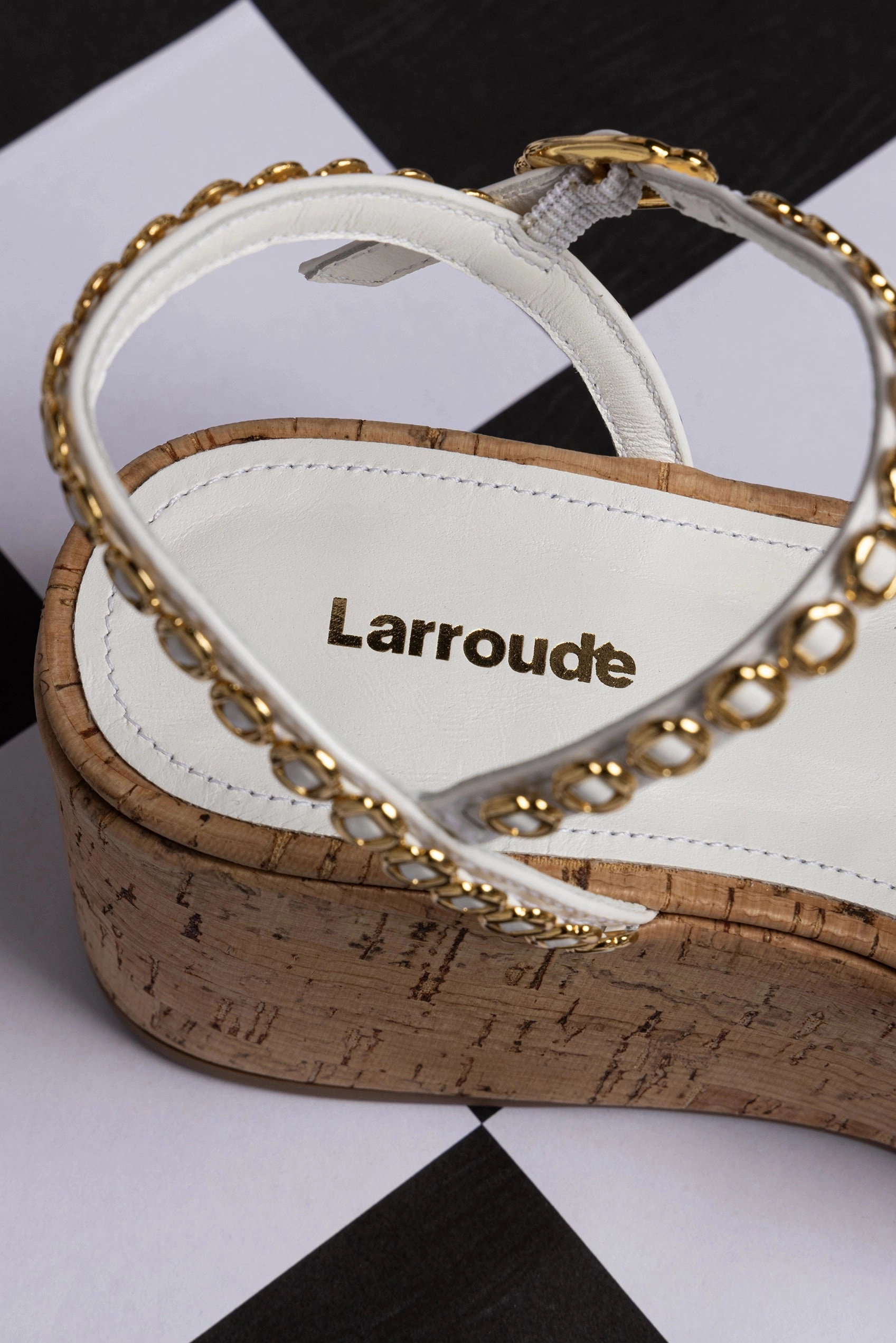 Gio Milanina Flatform In White Patent Leather and Natural Cork