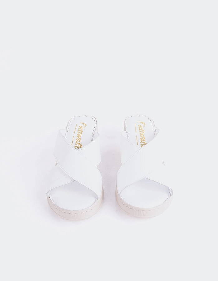 Govina White Leather