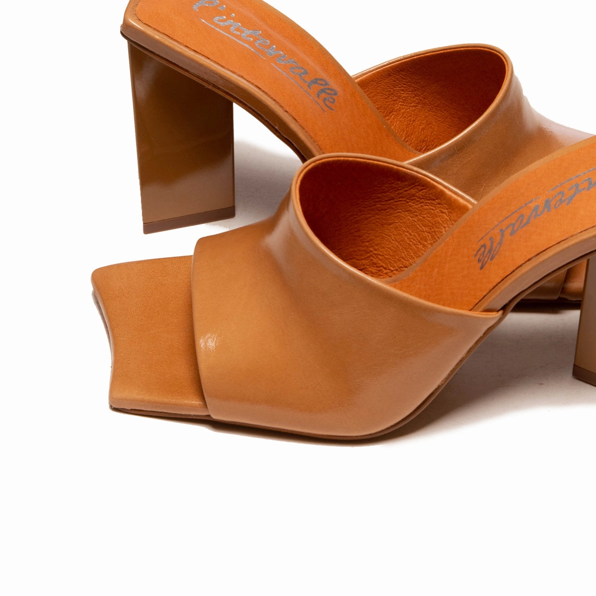 Matala Camel Leather