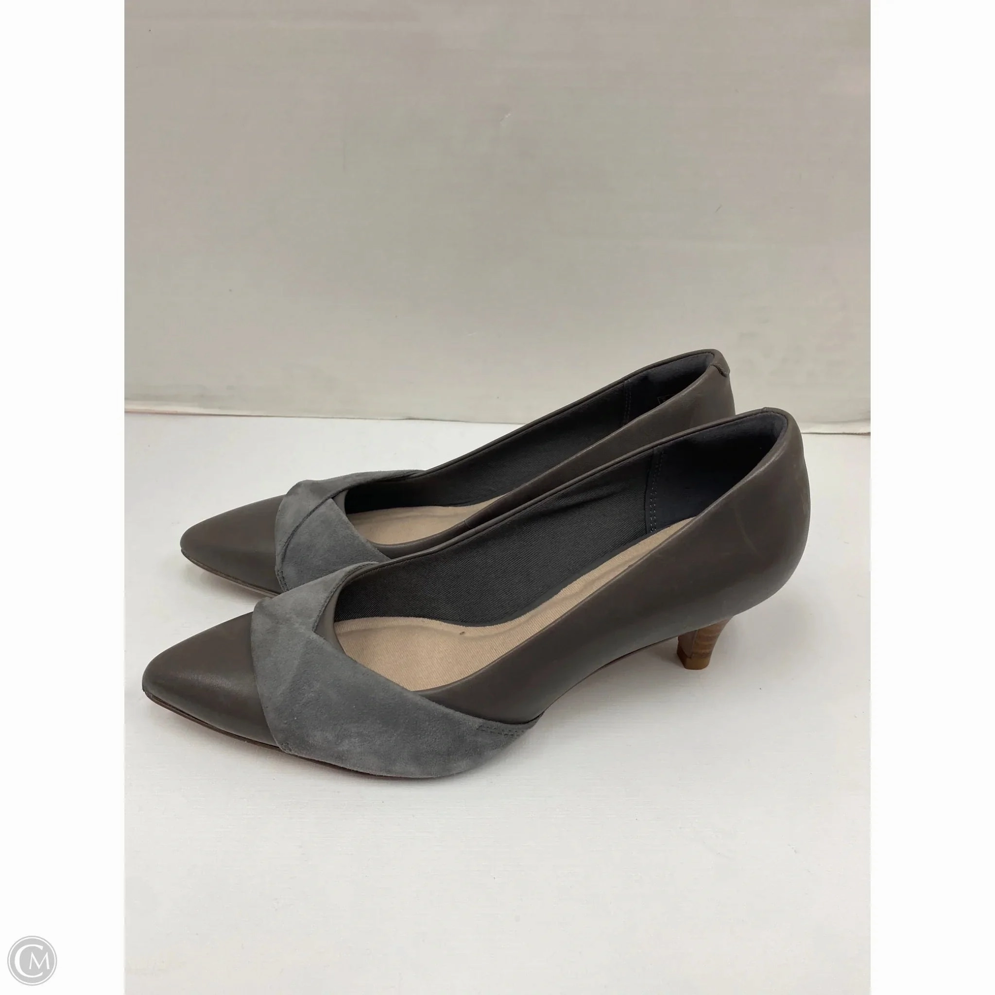 Shoes Heels Kitten By Clarks In Grey, Size: 7.5