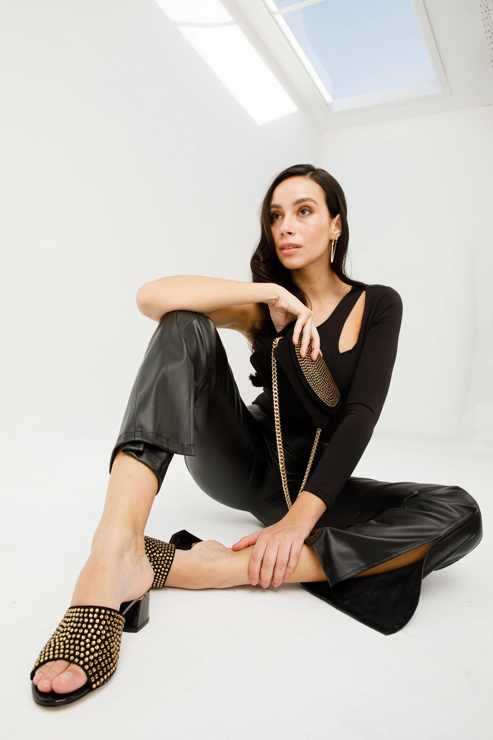 The Ailano Gold Glitter Leather Women Sandal